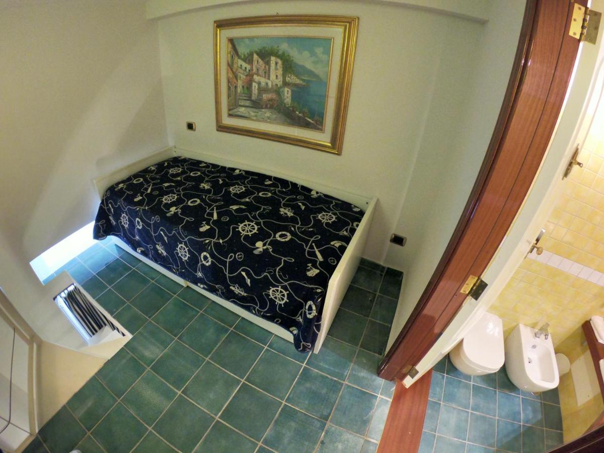Ausonia Hotel